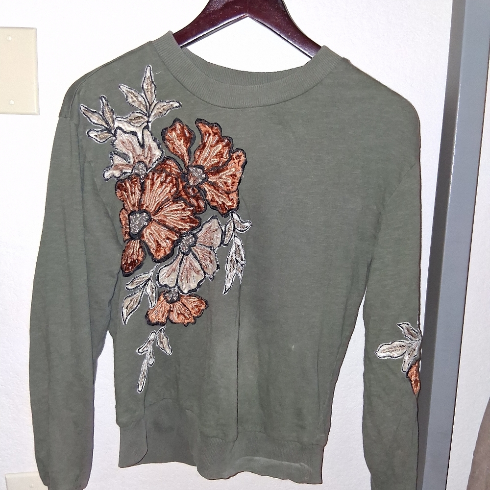 Anthropologie Appliqué Sweatshirt Green Floral XS